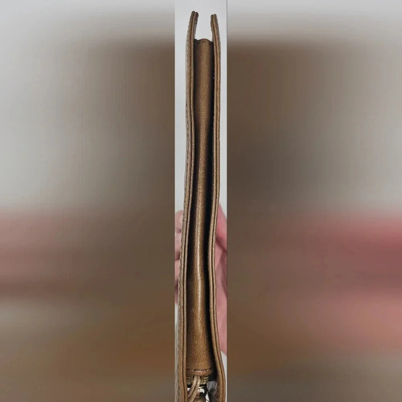 HOBO Vintage Hide Embossed Mink Leather Wristlet NWT $118 - Picture 5 of 16